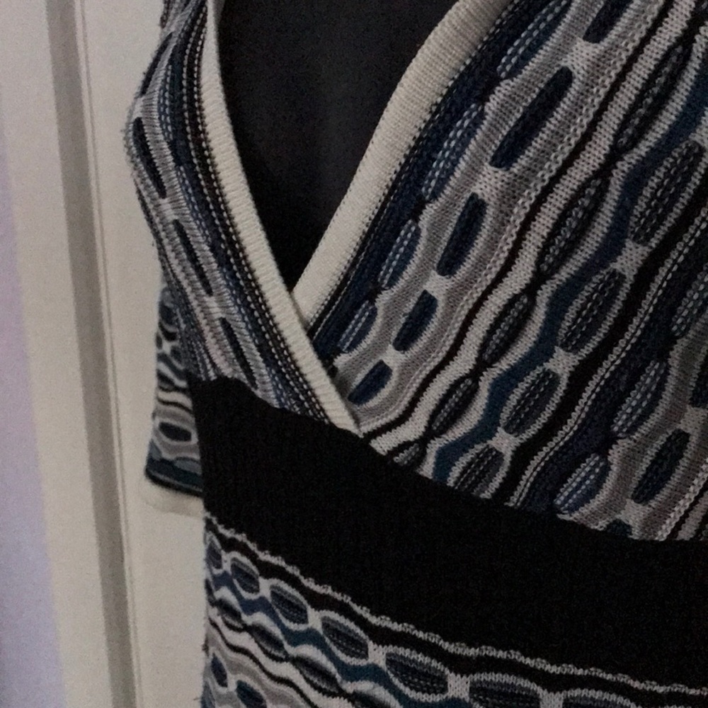 Ladies Top - Picture 2 of 4